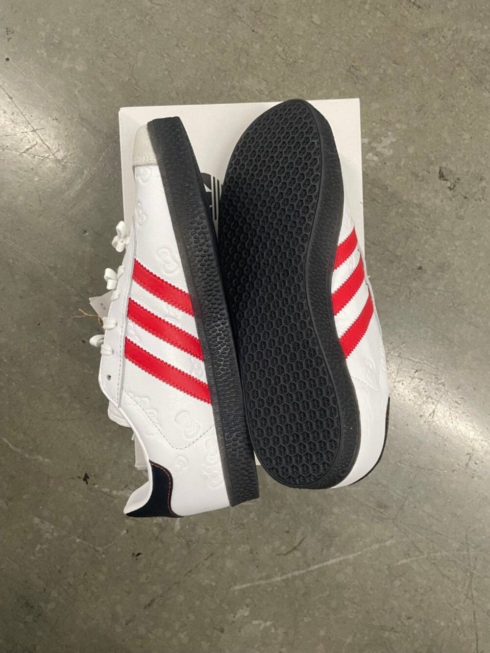 Adidas x Hello Kitty Gazelle Sneaker - Picture 4 of 5